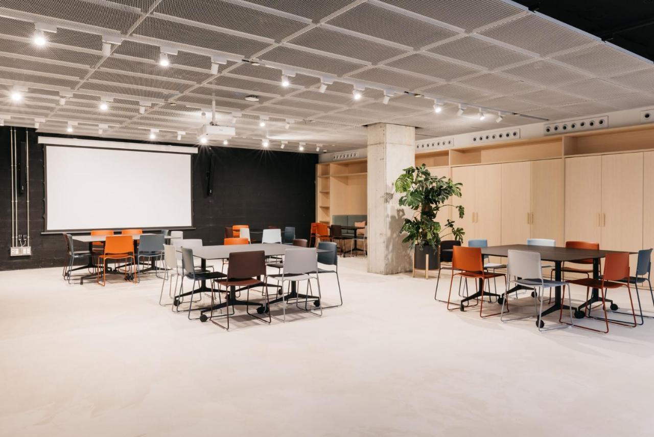 For Students Studying In Barcelona Only - Stunning Spacious Studios And Private Rooms At Pallars Student Accommodation ภายนอก รูปภาพ