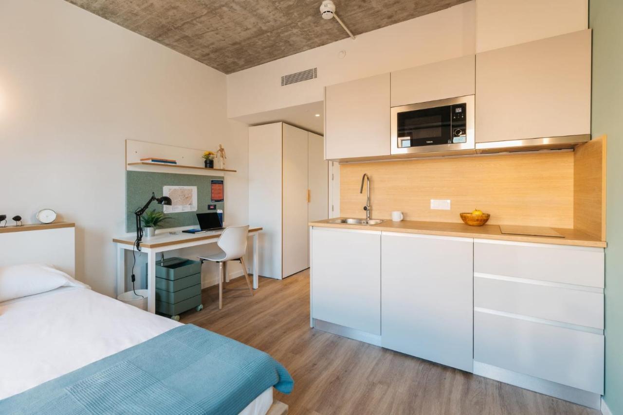 For Students Studying In Barcelona Only - Stunning Spacious Studios And Private Rooms At Pallars Student Accommodation ภายนอก รูปภาพ