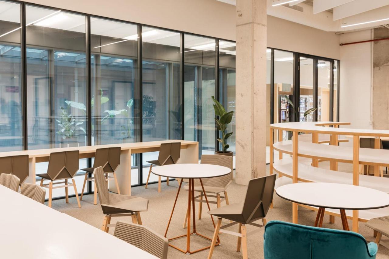For Students Studying In Barcelona Only - Stunning Spacious Studios And Private Rooms At Pallars Student Accommodation ภายนอก รูปภาพ