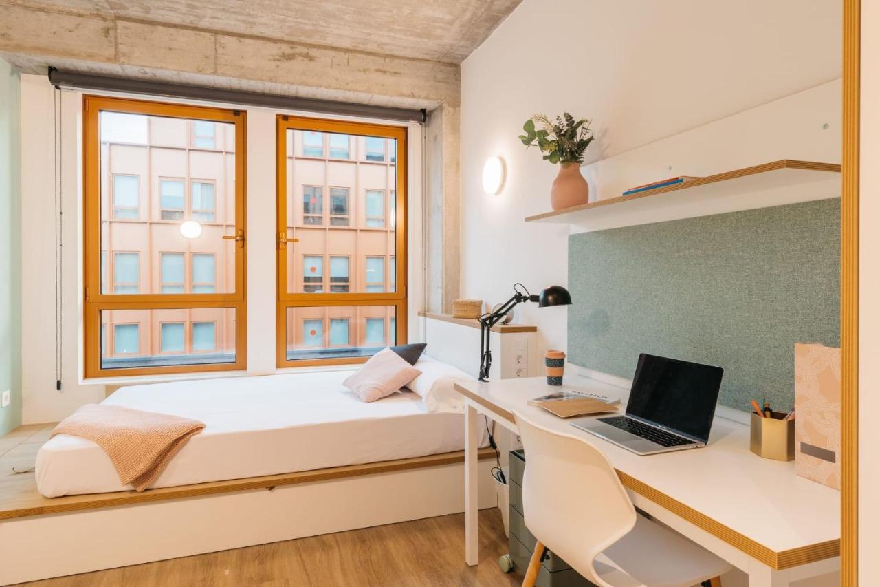 For Students Studying In Barcelona Only - Stunning Spacious Studios And Private Rooms At Pallars Student Accommodation ภายนอก รูปภาพ